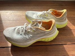 Women’s Saucony Endorphin Speed 4