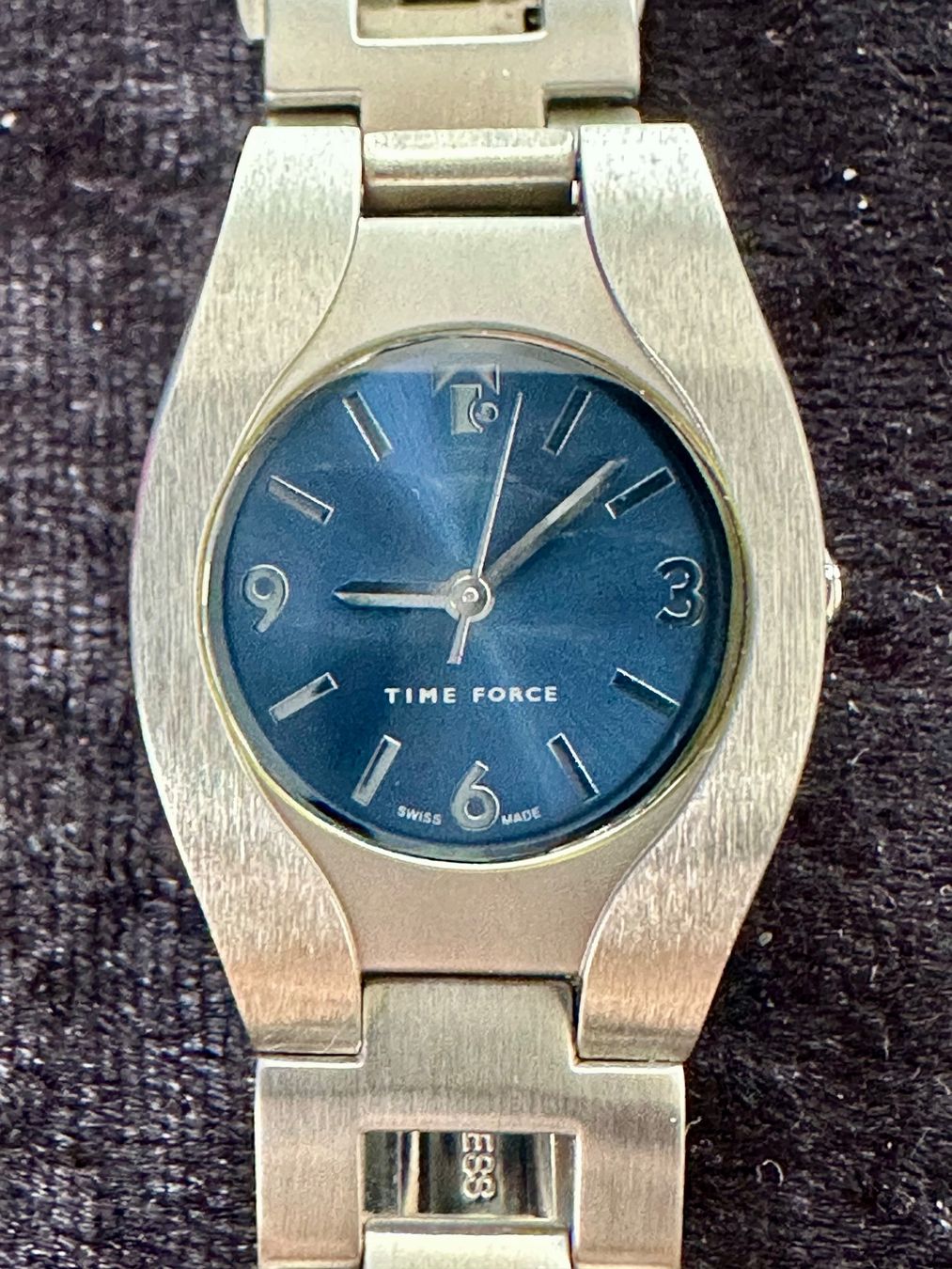 Uhren: Time Force Damenuhr, 24 mm – Gebraucht aus Wallbach von paxnic 1