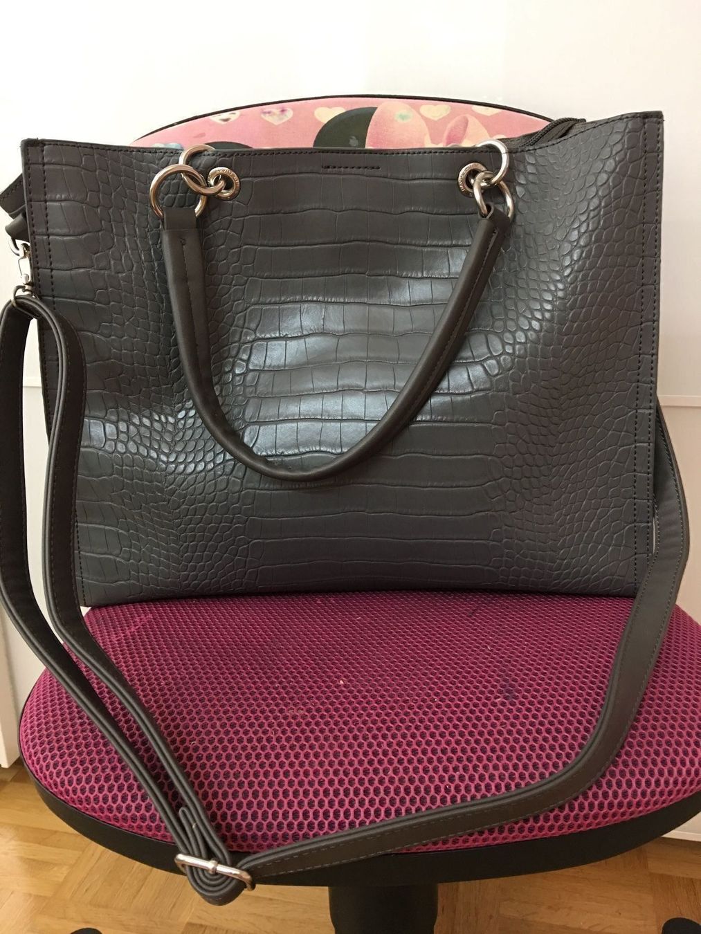 Taschen für Damen: Grosse Tasche – Gebraucht aus Biel/Bienne von philong 1