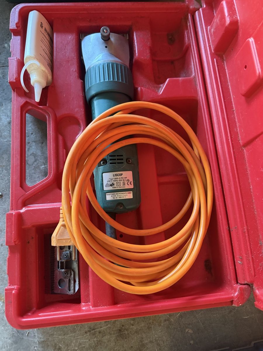 Tutte le macchine: Pferdeschermaschine  – Usato da Braunau venduto da Powernight 2
