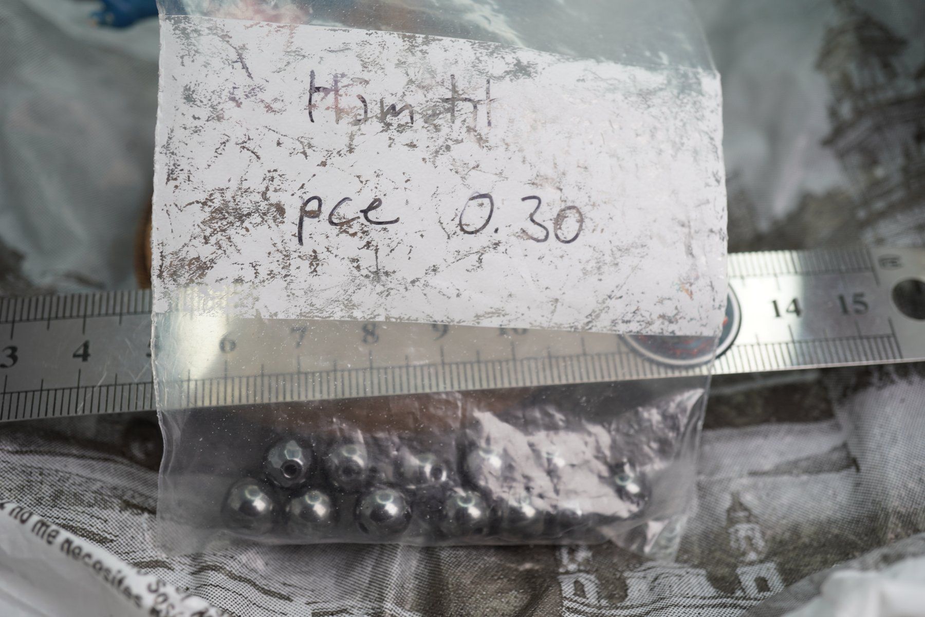 Minerali & Pietre curative: Hämatit   Gelocht  Resten   ab  1.-   gratis Versand – Nuovo e nell'imballaggio originale da Eschenbach SG venduto da topstone