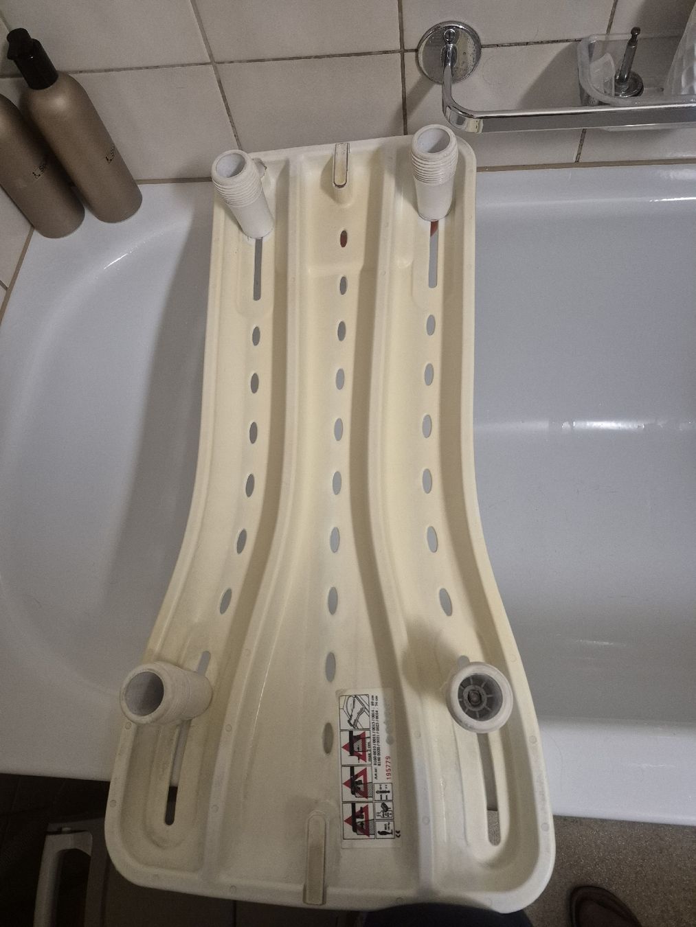 Altro per la cura del corpo: Badewannenbrett / Duschbrett mit Griff – Usato da Bern venduto da san_kcw5 1