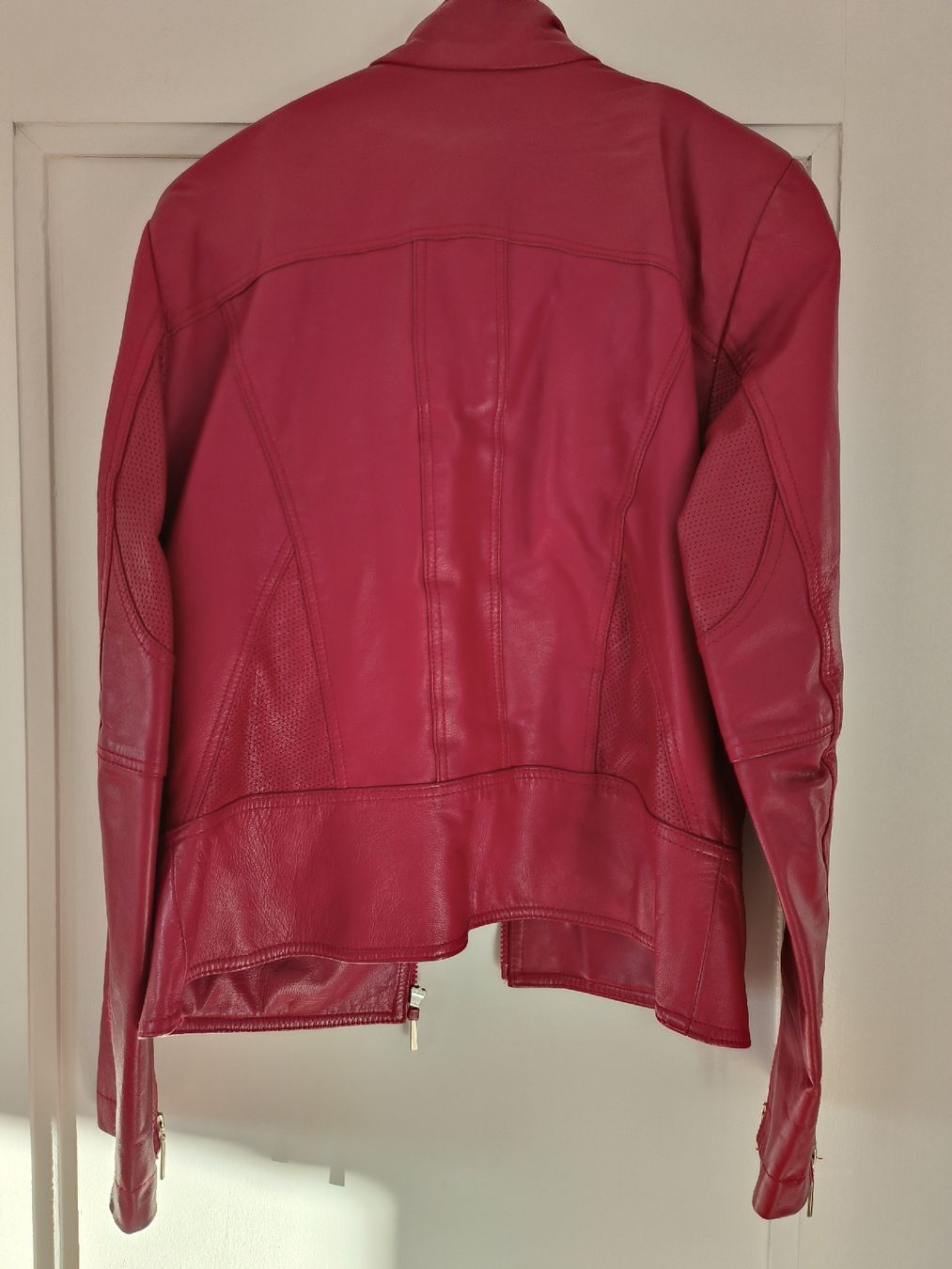 Mango Giacche: Rote Damen Lederjacke – Usato da Bern venduto da Keribosci 2