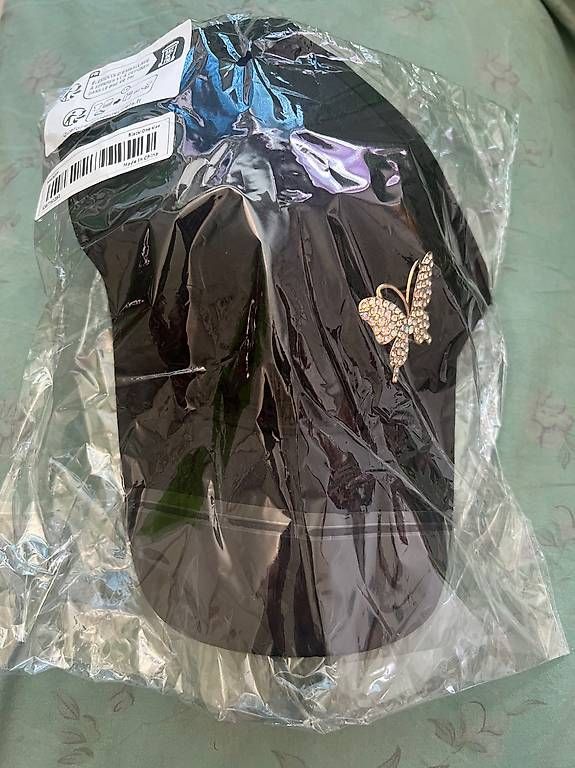 Chapeaux, bonnets & casquettes: Capellino con farfalla – D'occasion à Monte Carasso par Ely67