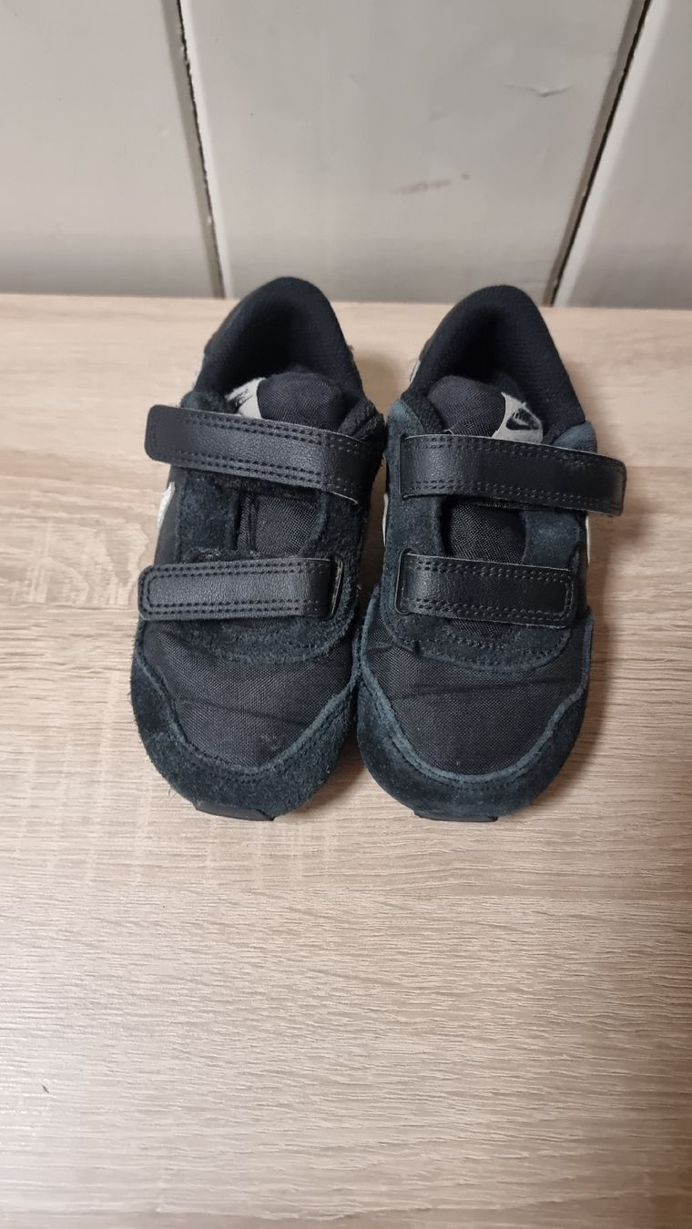 Scarpe per ragazzi: Jungs-Schuhe Gr.26 – Usato da Winznau venduto da soli9 1