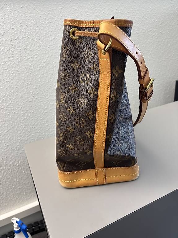 Borse da donna: Louis Vuitton Tasche LEDER – Usato da Basel venduto da meh_88mq 1