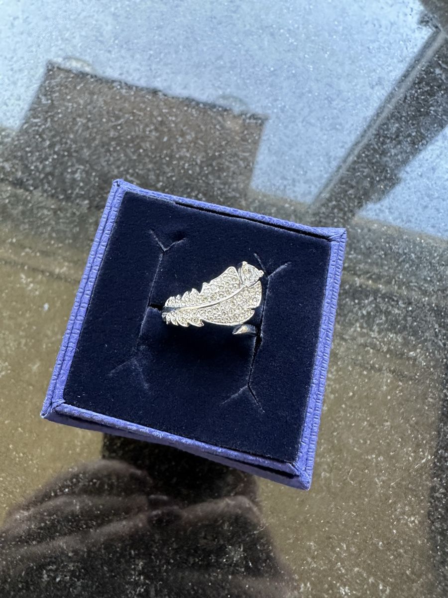 Swarovski Anelli: Swarovski Ring Feder Gr. 50 – Nuovo (secondo la descrizione) da Bern venduto da Shininglove