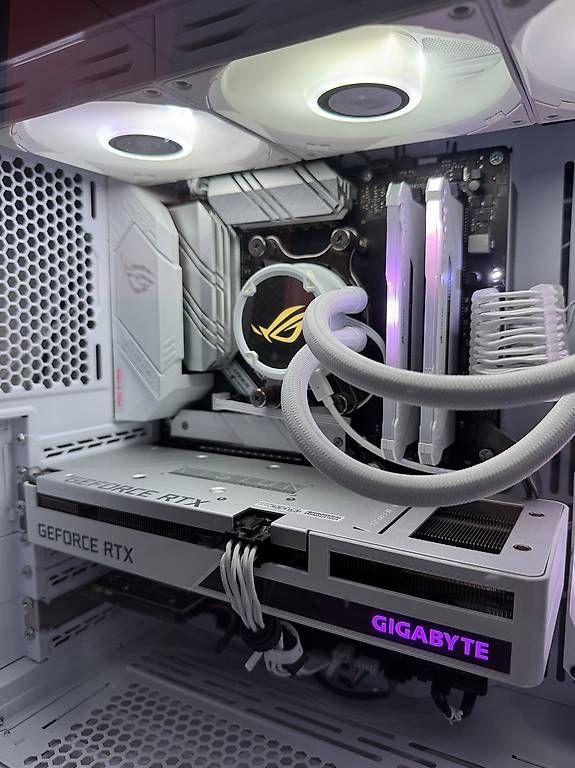 PCs: PC gamer configuration full white – Gebraucht aus Neuchâtel von Going_Merry 1