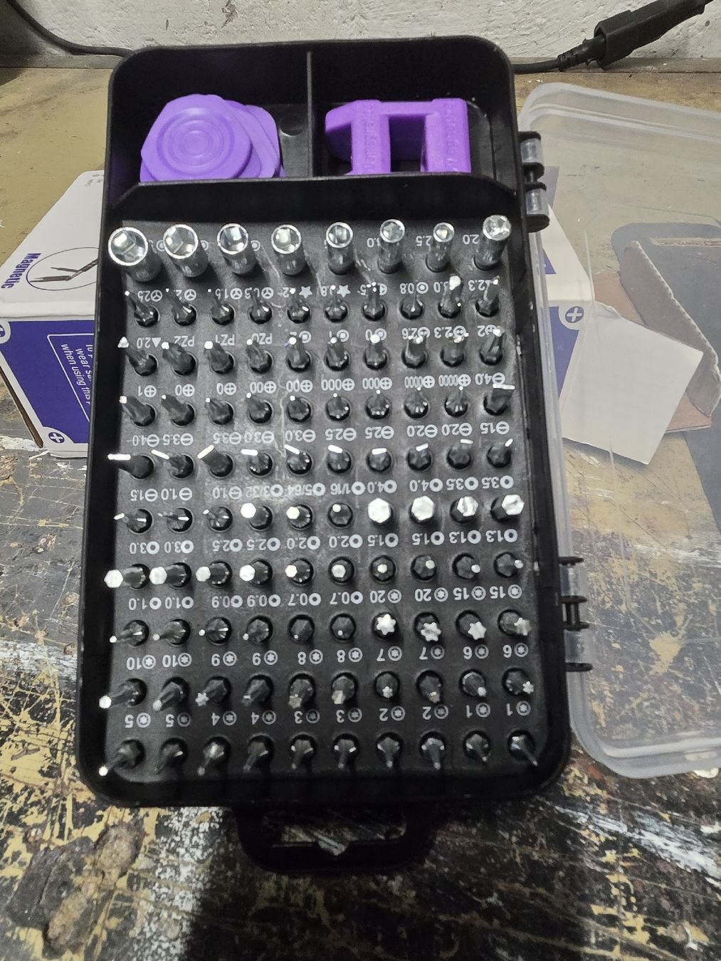 Tutti gli attrezzi: MOREFIX Schraubendreher Set mit 100 Bits Neu – Nuovo e nell'imballaggio originale da Recherswil venduto da 55510 3