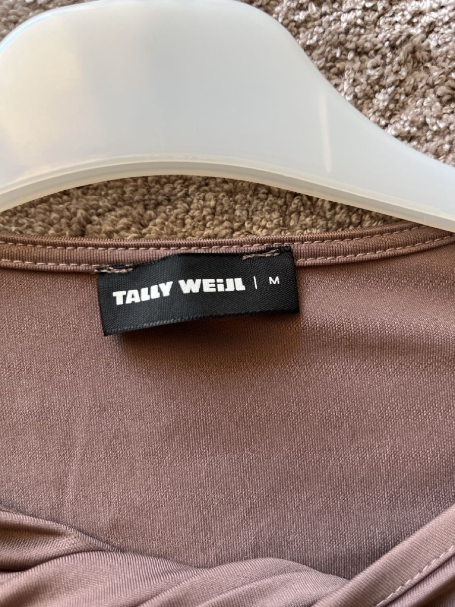 Tally Weijl Top: Crop top manche longue brun rosé M  – Nuovo (secondo la descrizione) da Lausanne venduto da mae_dj7r 2