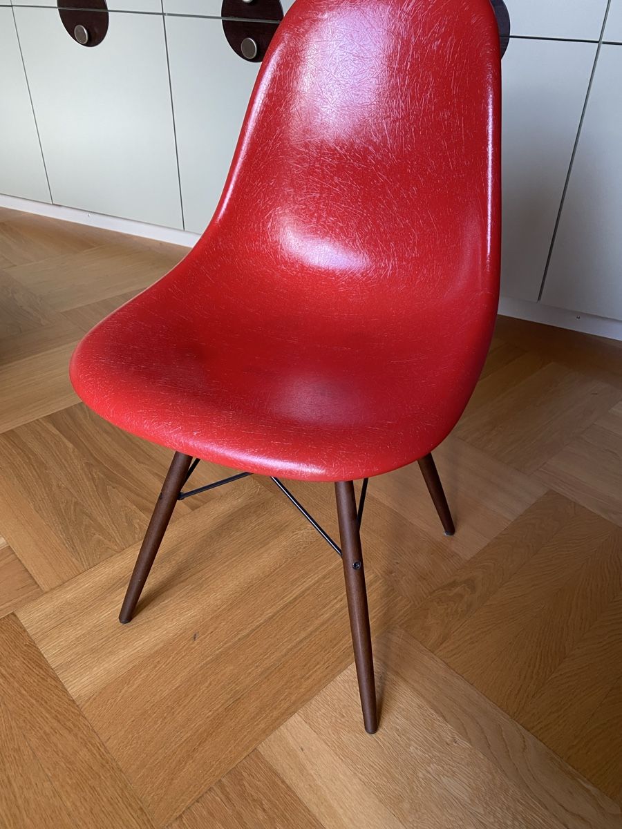 Vitra Sedie: Eames Fiberglass classic red – Usato da Zürich venduto da Oso_17 1