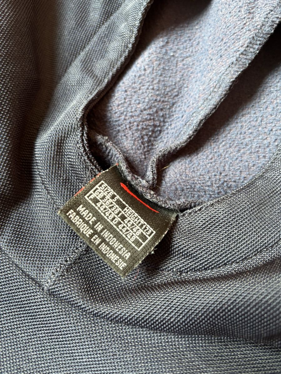 Nike Maglioni & Felpe: Vintage Navy Nike Hoodie – Usato da Bern venduto da Lelixino 3