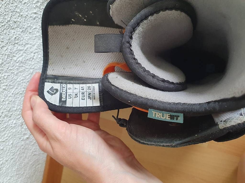 Scarpe da uomo: Chaussures de snowboard Burton Taille 39 – Usato da Nidau venduto da jul_6tpv 1
