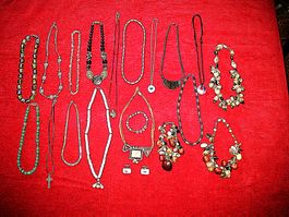 Konvolut gut erhaltener Modeschmuck, z.T. Vintage