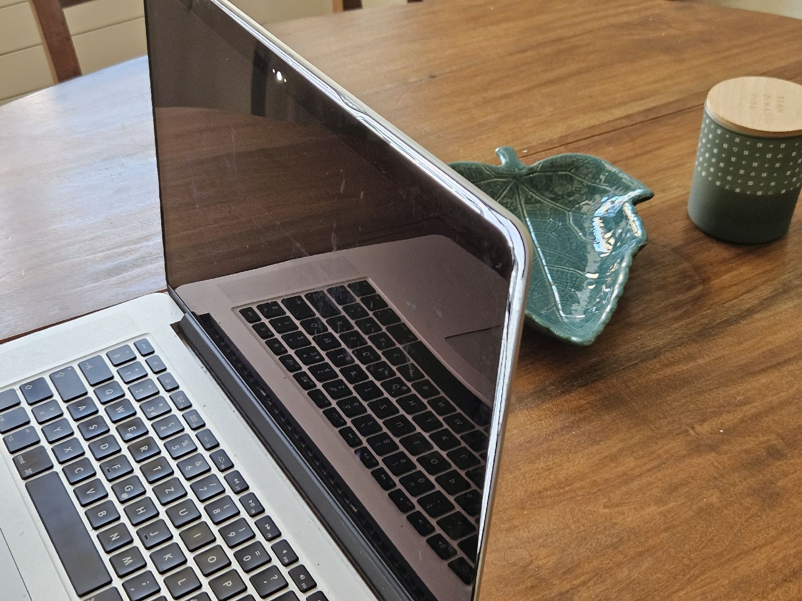 Apple Notebooks: Macbook Pro défectueux pour pièces – Defekt aus Fontaines-sur-Grandson von akell 6