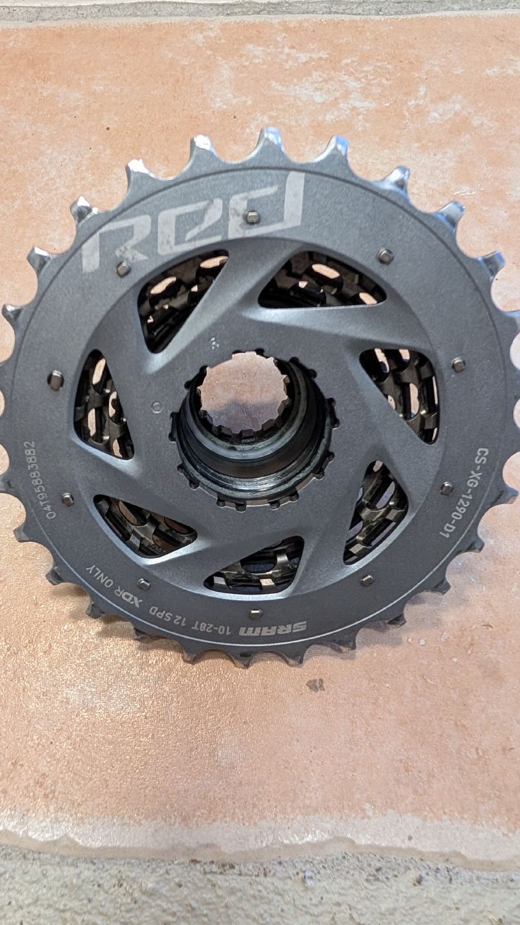 Sram Pezzi di ricambio: sram red 10-28 cassette  – Usato da Lumino venduto da DenisGL