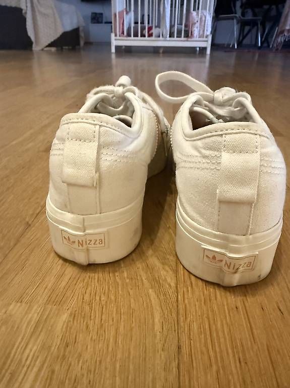 Adidas Damenschuhe: Adidas Nizza 37,5 – Gebraucht aus Amriswil von cor_gpw9 2