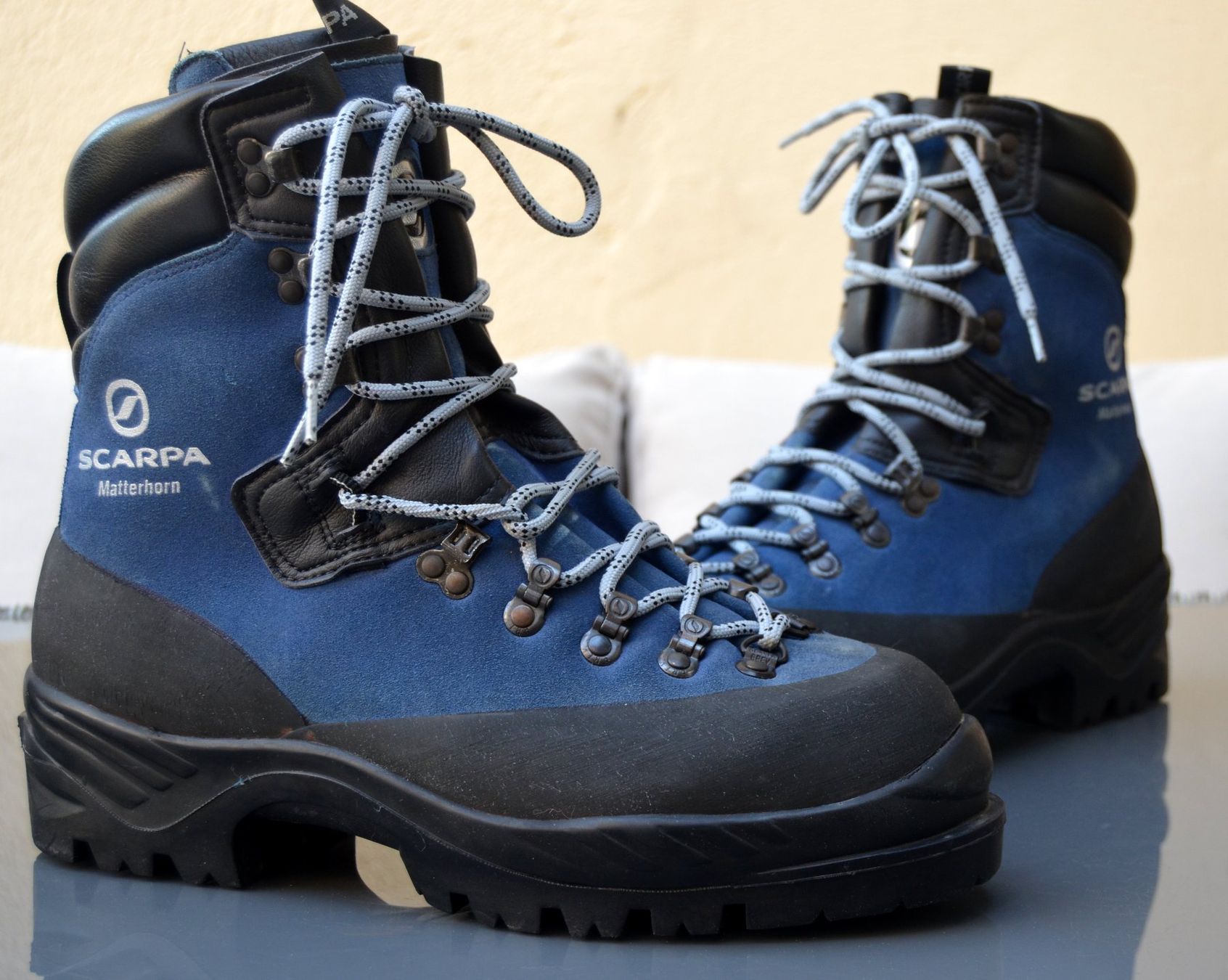 Scarpa Herrenschuhe: Boots Scarpa Matterhorn bottes 44,5 – Gebraucht aus Collonges von arashee