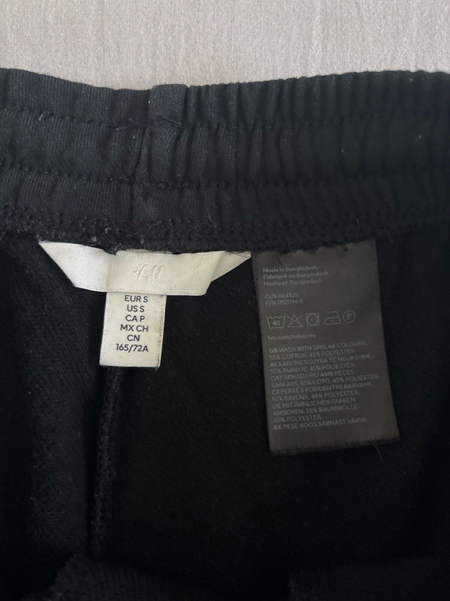 H&M Pantaloni: Shorts H&M S – Usato da Zürich venduto da leonie.vera 2