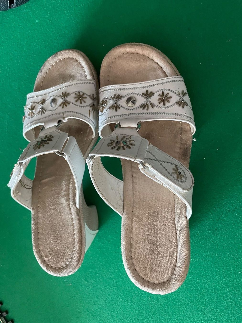 Scarpe da donna: Damen-Sandalen Gr. 38 – Usato da Lausen venduto da Re4649