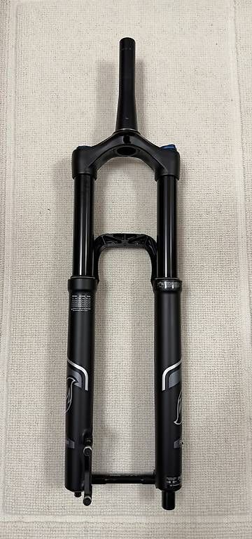 Pezzi di ricambio: FOX FLOAT 36 Rhythm, GRIP 160MM 29 – Usato da Arosio venduto da Bike-Nature-Velo 1