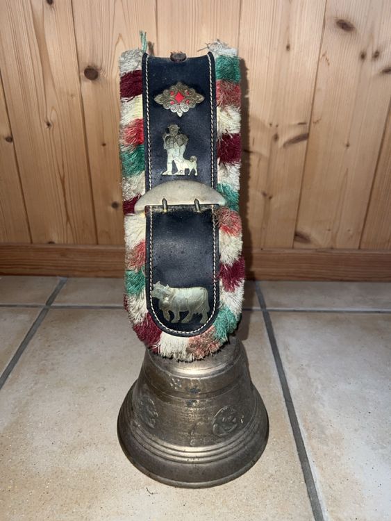 Campanacci mucche: Traditionelle Kuhglocke, Schelle, Glocke – Usato da Chur venduto da cnu_8fur