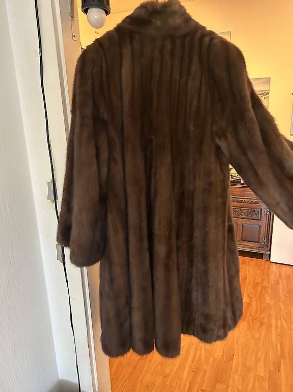 Cappotti: Manteau Vison – Usato da Renens venduto da fre_25x2 1