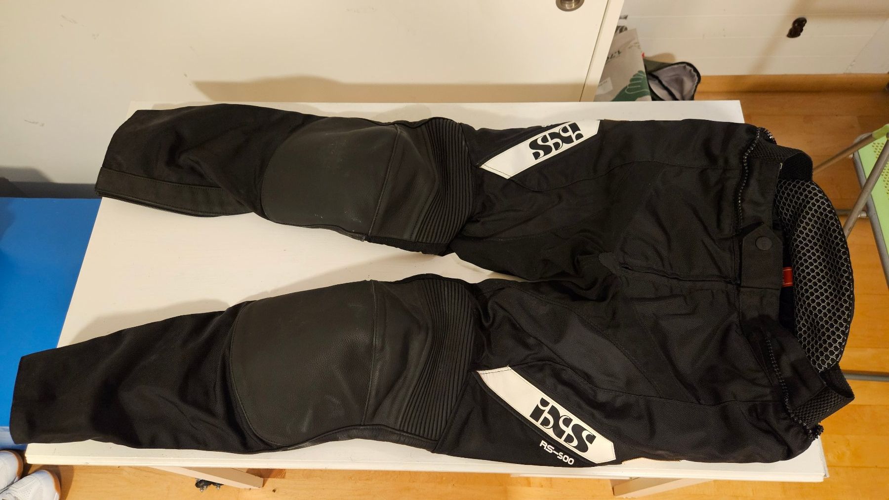IXS Pantaloni: Motorrad-Hose IXS Grösse 48 – Usato da Männedorf venduto da egl_nfg9
