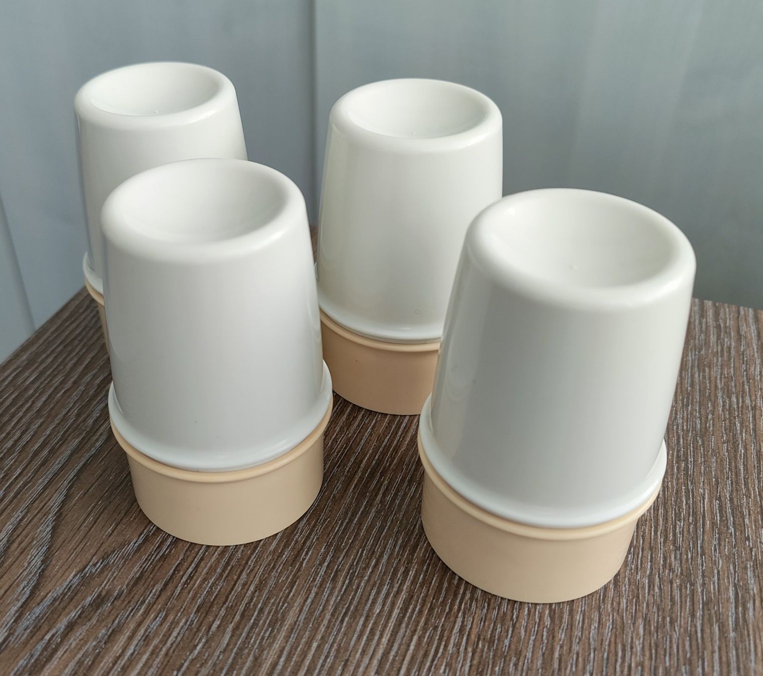 Altre Stoviglie: Tupperware Eierbecher - 4 Stück !!!!! – Nuovo (secondo la descrizione) da Flaach venduto da Lonzo99