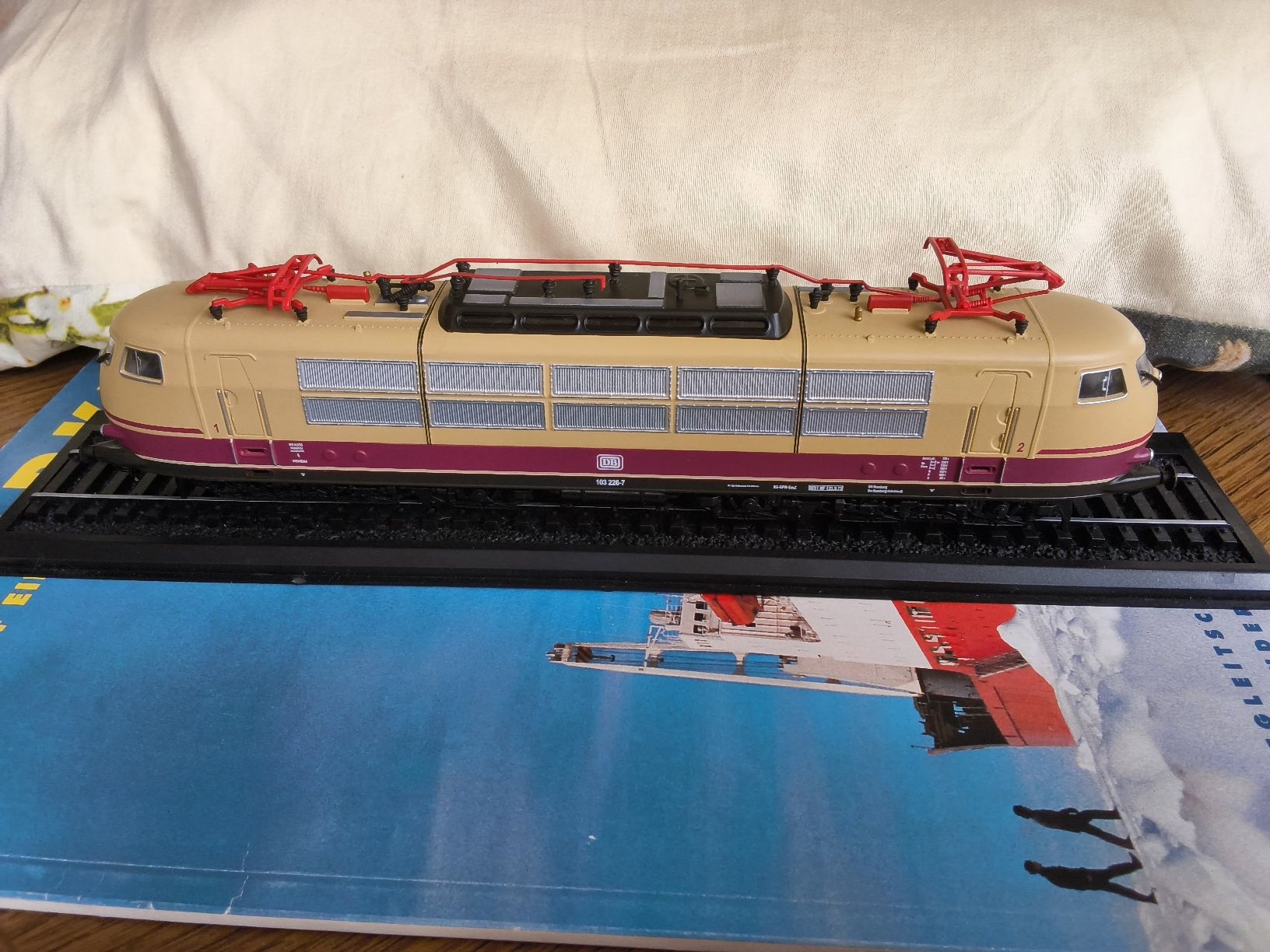 Kits de montage: DB Standmodell 1973 – D'occasion à Hallau par histoiremerveilleuse 1