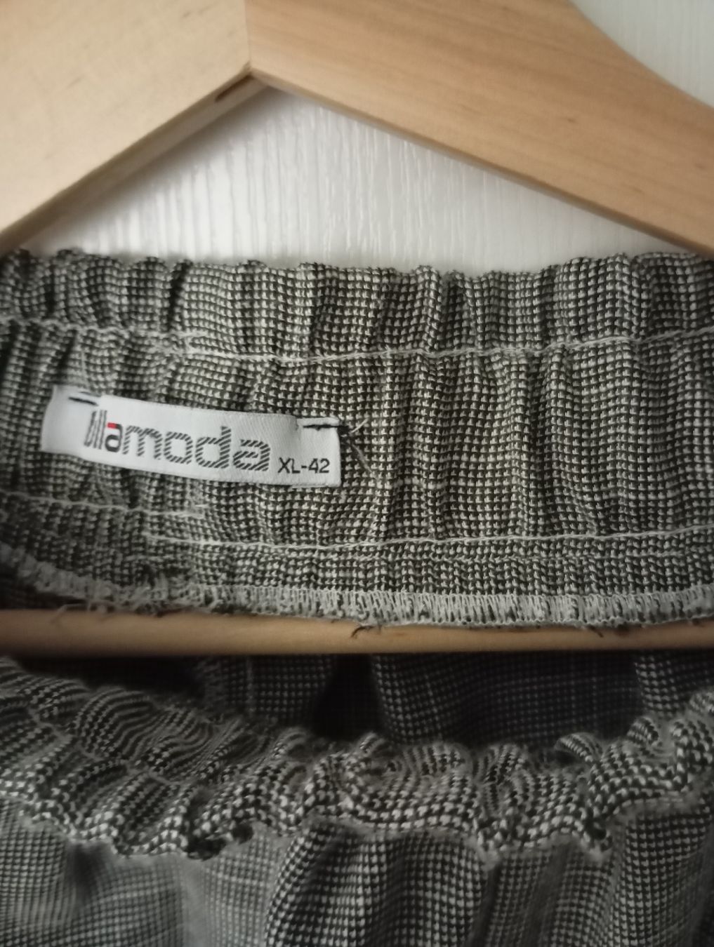 Hosen: Damen Stoffhosen – Gebraucht aus Buchs ZH von indli10 1