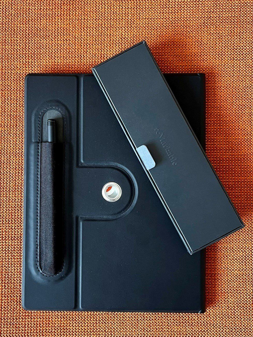 reMarkable Penna & Evidenziatori: reMarkable Hüllenmappe und Marker Plus Stift – Usato da Pfäffikon ZH venduto da Agsell