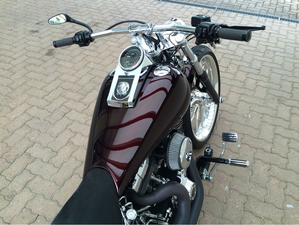 Harley-Davidson Chopper: Harley Davidson FXSTC Softail Custom – Usato da Nidau venduto da Graschi 3
