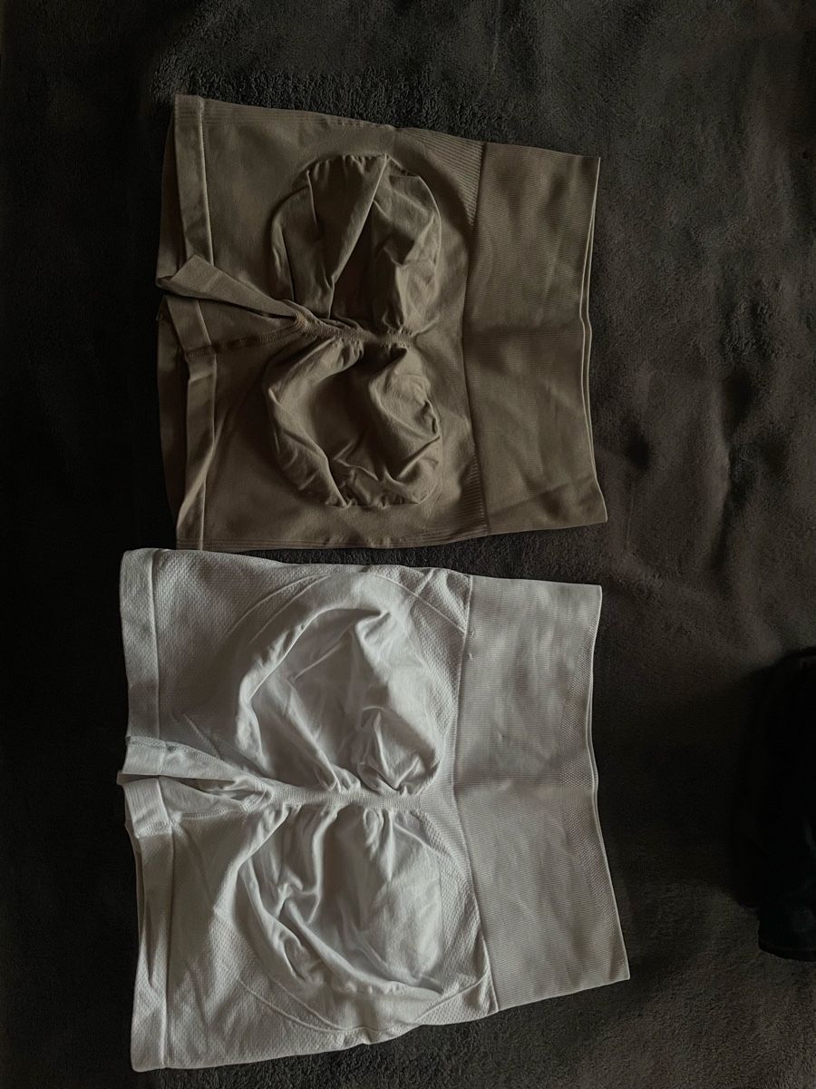 Lotti di vestiti: Lot de 2 shorts de sport – Usato da Ponts-de-Martel venduto da Manon_.brs 1