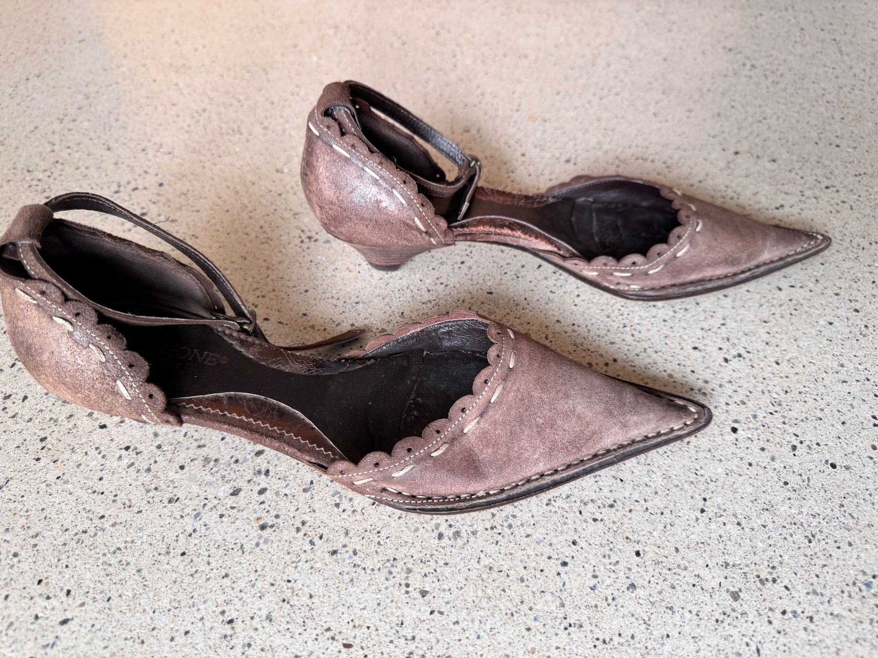 Scarpe da donna: Spezielle spitze Schuhe – Usato da Uerkheim venduto da erdf 3