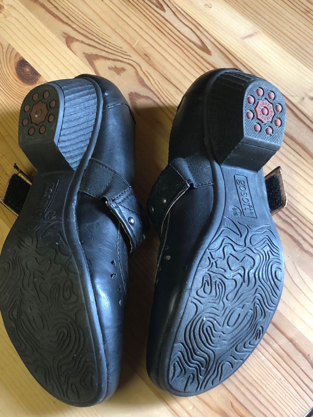 Scarpe da donna: 2x Damenschuhe Grösse 40 – Usato da Röschenz venduto da Tashroal 2