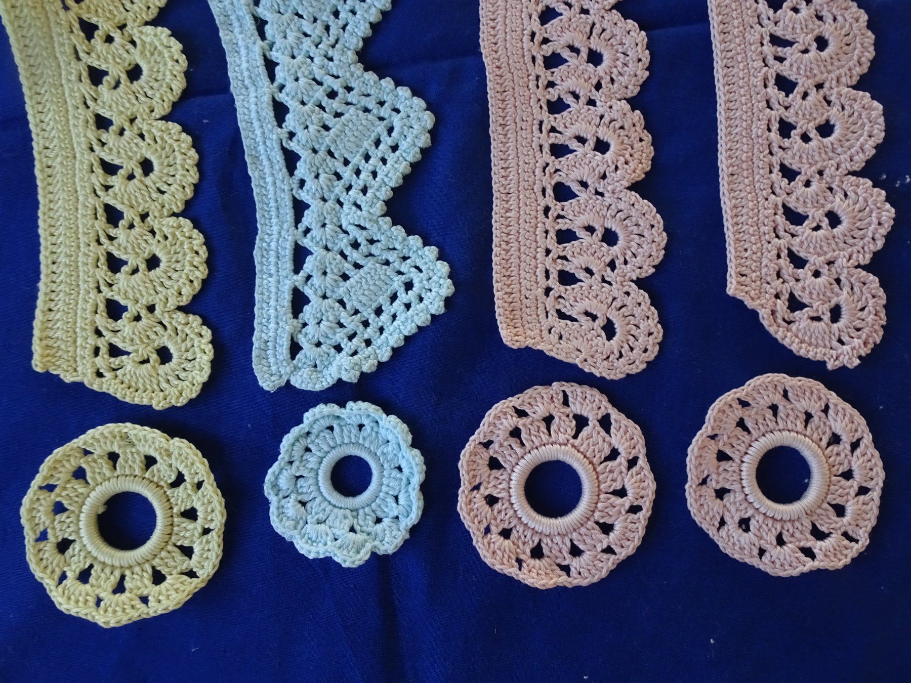 Kit bricolage: Basteln. 4 Spitzen-Bordüren mit passendem Aufhänge-Ring – Nuovo (secondo la descrizione) da Berikon venduto da Kolophonium43 1