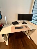 Elektrischer Steh-Sitz-Schreibtisch weiss, top Zustand!
