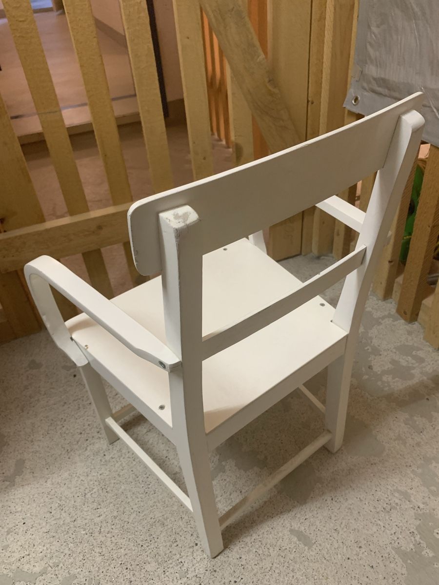 Chaises: Kinder Stühlchen, Holz – D'occasion à Bauma par Mia_10 2