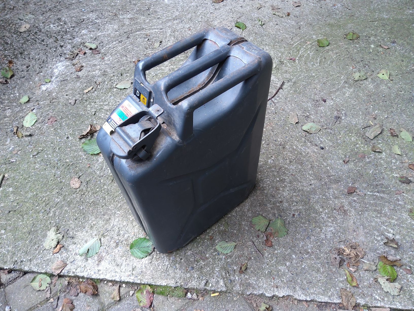 Accessori per altri veicoli: Kanister Jeep – Usato da Aeschi b. Spiez venduto da Merk-Pullax 1