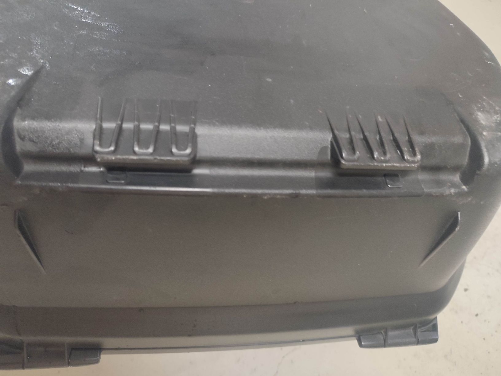 Givi Topcase: GIVI Topcase Motorrad Mofa Roller Töff neuwertig – Usato da Elfingen venduto da Cat33 6