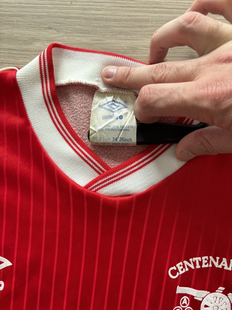Umbro Leibchen & Hosen: 1985-86 Arsenal Centenary Home Shirt – Gebraucht aus Castione von REER 2