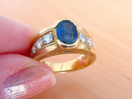 18K GG Ring mit schönem Saphir und 6 Diamanten , Gr.52.5
