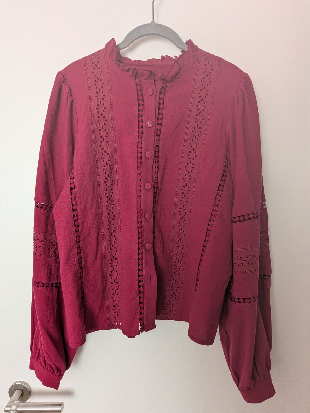Camicette: Blouse long sleeves maroon size M openwork detail – Nuovo (secondo la descrizione) da Herzogenbuchsee venduto da sdu_sbb 2
