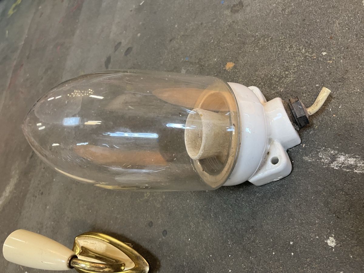 Lampen: 4 Vintage Wandlampen Opalglas  – Gebraucht aus Bern von fotolog111 4