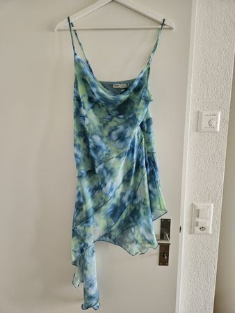 Pull and Bear Kleid