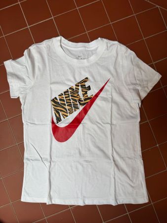 T-shirt Nike