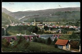 AK Thusis, Ortsansicht mit Eisenbahnbrücke