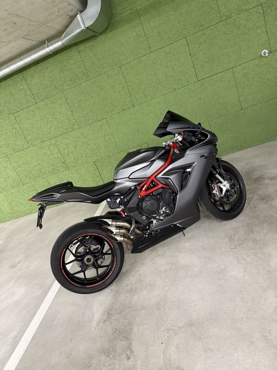 MV Agusta Altro: MV Agusta F3 – Usato da Münchenstein venduto da Fabio.T