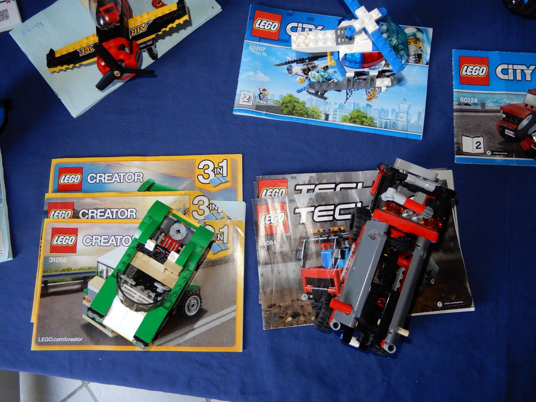Lego Kit di costruzioni: LEGO Technic 13 Teile mit BA + 1,5 Kilo Teile dazu – Usato da Senèdes venduto da tintinette43 8
